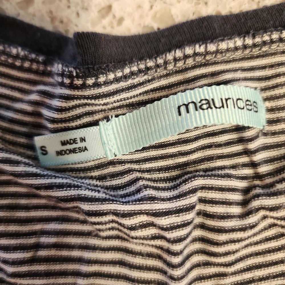 Shirt - Picture 2 of 9
